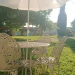 Apartament Entire With Swimming Pool Near Aubeterre *