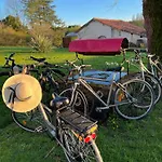 Apartament Entire With Swimming Pool Near Aubeterre *