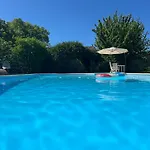 Apartament Entire With Swimming Pool Near Aubeterre *