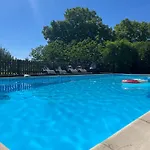 Entire With Swimming Pool Near Aubeterre * Saint-Romain (Charente)