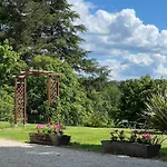 Entire With Swimming Pool Near Aubeterre