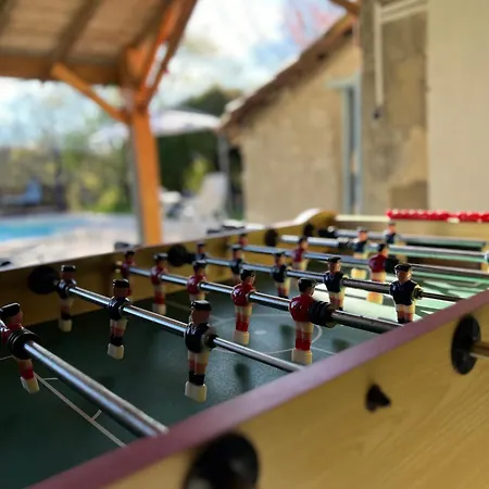 Lägenhet Entire With Swimming Pool Near Aubeterre