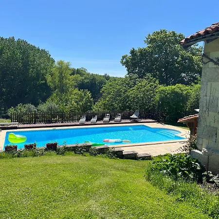 Entire With Swimming Pool Near Aubeterre