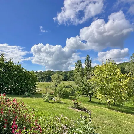 Entire With Swimming Pool Near Aubeterre *