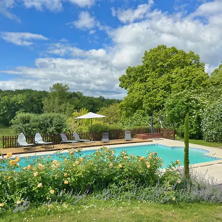 Entire With Swimming Pool Near Aubeterre * Saint-Romain (Charente)